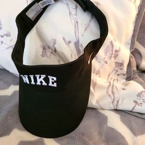 Nike golf visor